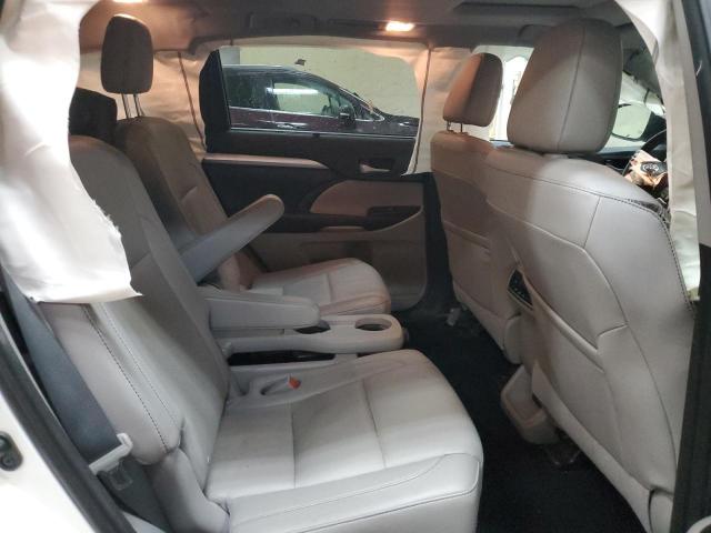 Photo 11 from auction – 2016 TOYOTA HIGHLANDER with VIN 5TDJKRFH3GS300185