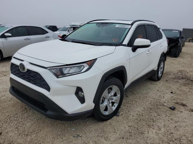 TOYOTA RAV4 XLE 2019 with VIN JTMW1RFV5KD018438 - Photo from auction