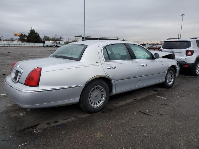 Photo 3 from auction – 2000 LINCOLN TOWN CAR C with VIN 1LNHM83W0YY804751