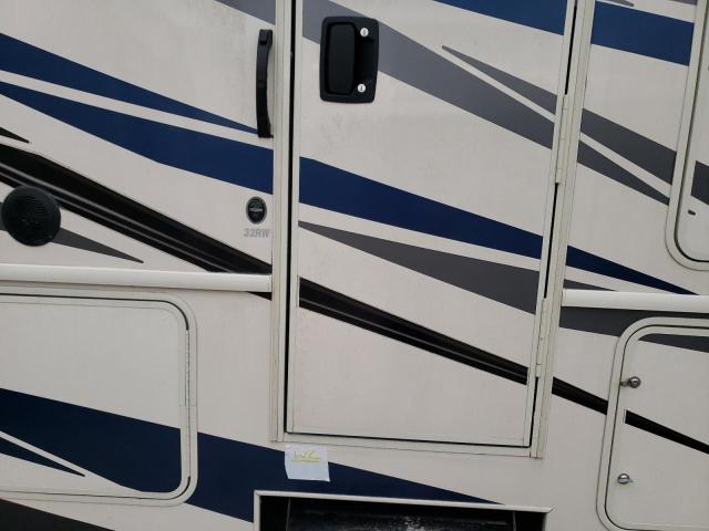 Photo 9 from auction – 2021 FORD F53 with VIN 1F66F5DN6M0A06129