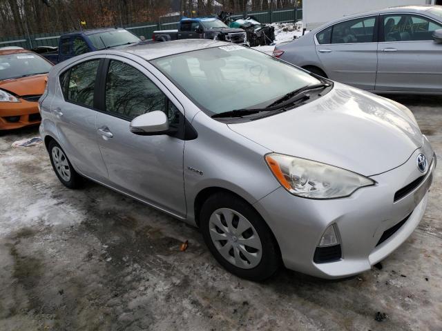 Photo 4 from auction – 2013 TOYOTA PRIUS C with VIN JTDKDTB30D1529664