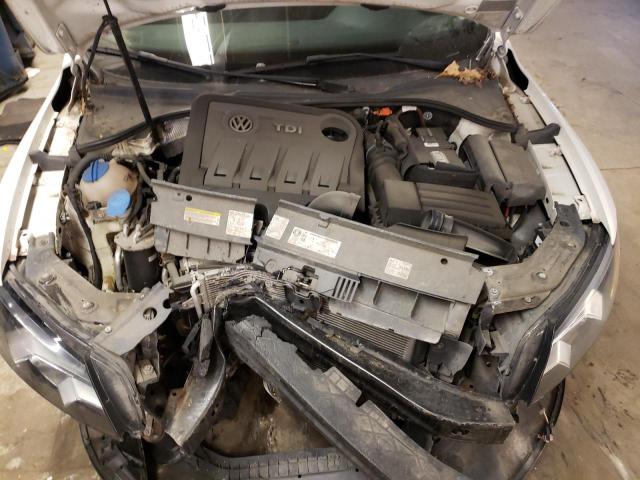Photo 11 from auction – 2014 VOLKSWAGEN PASSAT SEL with VIN 1VWCN7A35EC086263