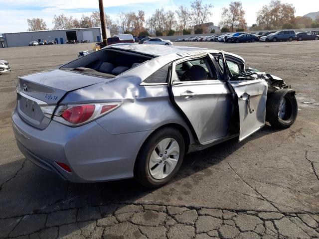 Photo 3 from auction – 2015 HYUNDAI SONATA HYB with VIN KMHEC4A47FA128479