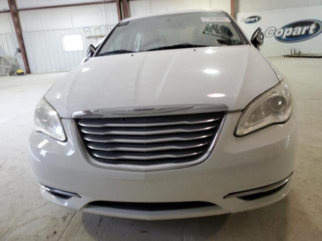 Photo 5 from auction – 2013 CHRYSLER 200 LIMITE with VIN 1C3CCBCG9DN543773
