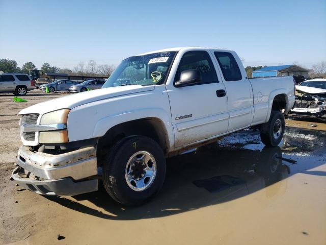 CHEVROLET SILVERADO 2003 with VIN 1GCHC29U13E243609 - Photo from auction