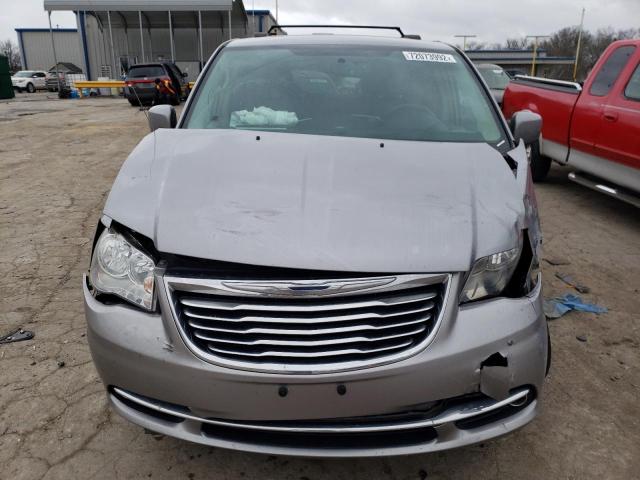 Photo 5 from auction – 2016 CHRYSLER TOWN & COU with VIN 2C4RC1BG3GR298509