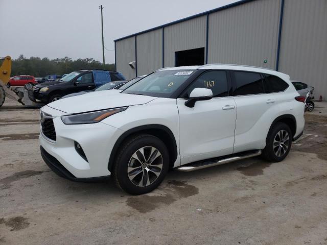 TOYOTA HIGHLANDER 2022 with VIN 5TDHZRAH6NS130595 - Photo from auction