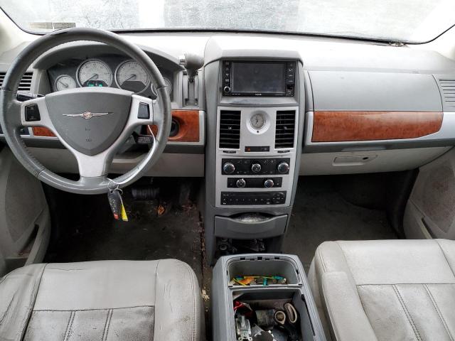 Photo 8 from auction – 2008 CHRYSLER TOWN & COU with VIN 2A8HR54P28R713313