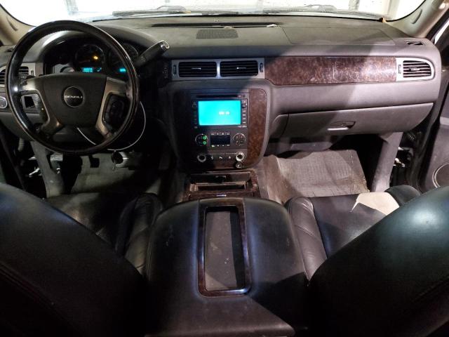 Foto 8 de la subasta – 2010 GMC YUKON DENA con VIN 1GKUKEEF8AR278457