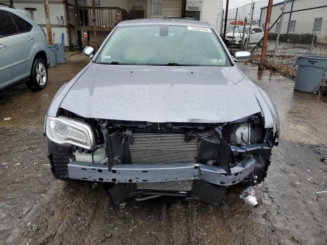 Photo 5 from auction – 2018 CHRYSLER 300 LIMITE with VIN 2C3CCAKG2JH165117