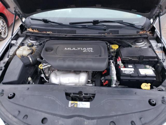 Photo 11 from auction – 2015 CHRYSLER 200 LIMITE with VIN 1C3CCCAB0FN625956