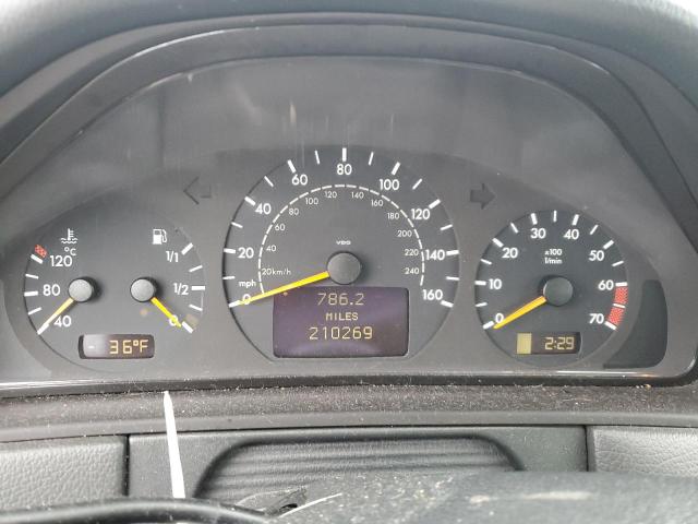 Photo 9 from auction – 2001 MERCEDES-BENZ E 320 with VIN WDBJF65J61B182475