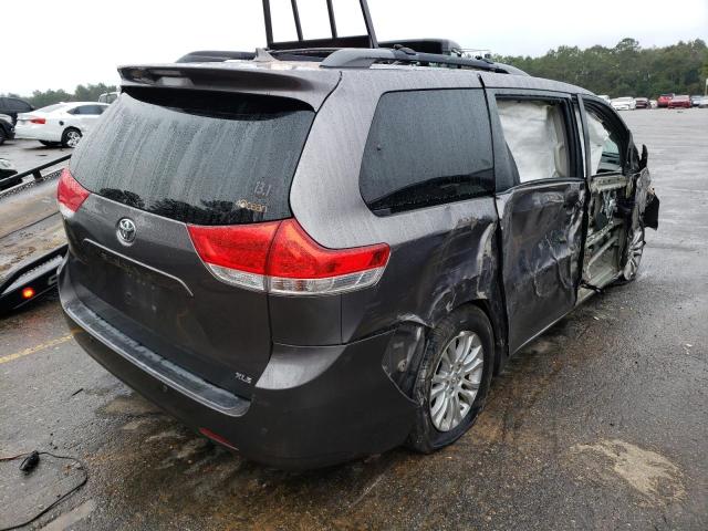 Photo 3 from auction – 2011 TOYOTA SIENNA XLE with VIN 5TDYK3DC0BS045877