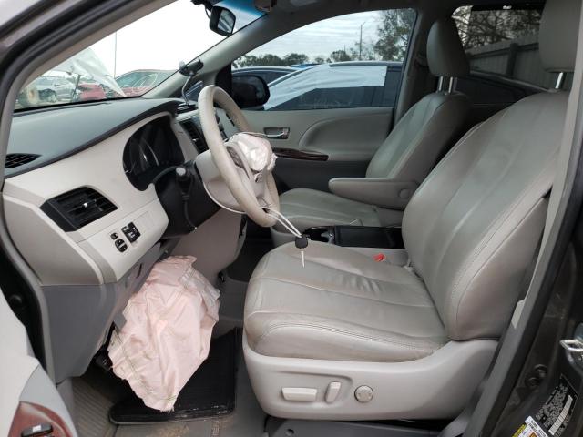 Photo 7 from auction – 2013 TOYOTA SIENNA XLE with VIN 5TDYK3DC2DS379489