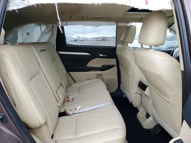 Photo 11 from auction – 2019 TOYOTA HIGHLANDER with VIN 5TDJZRFH3KS933743