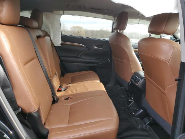 Photo 11 from auction – 2017 TOYOTA HIGHLANDER with VIN 5TDDZRFH7HS467529