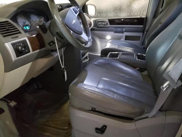Photo 7 from auction – 2010 CHRYSLER TOWN & COU with VIN 2A4RR5DX6AR351403