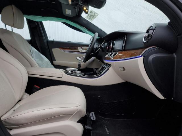 Photo 7 from auction – 2017 MERCEDES-BENZ E 300 with VIN WDDZF4JB0HA027952