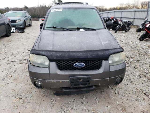 Photo 5 from auction – 2005 FORD ESCAPE LIM with VIN 1FMCU94115KA85236