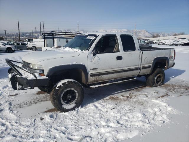 CHEVROLET SILVERADO2 2000 with VIN 1GCGK29U6YE410472 - Photo from auction