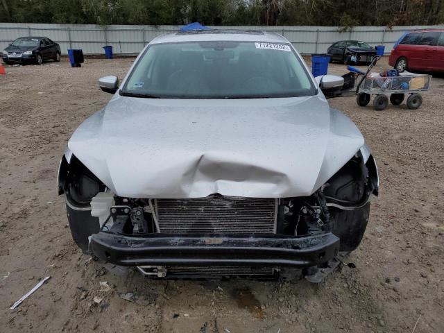 Photo 5 from auction – 2015 VOLKSWAGEN PASSAT SEL with VIN 1VWCV7A31FC007611