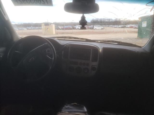 Photo 8 from auction – 2003 FORD ESCAPE LIM with VIN 1FMCU04193KB12935