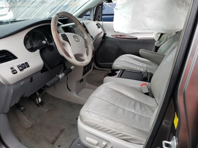 Photo 7 from auction – 2011 TOYOTA SIENNA XLE with VIN 5TDYK3DC0BS045877