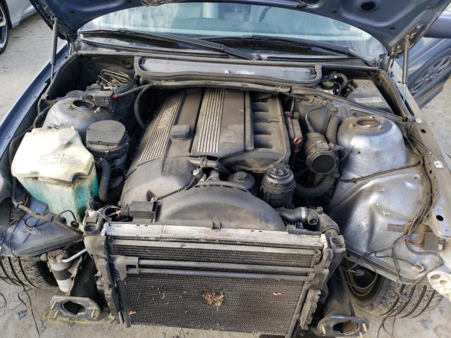 Photo 11 from auction – 2000 BMW 328 I with VIN WBAAM5341YJR61780
