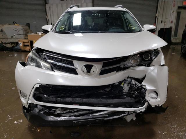 Photo 5 from auction – 2015 TOYOTA RAV4 LIMIT with VIN JTMDFREVXFD170795