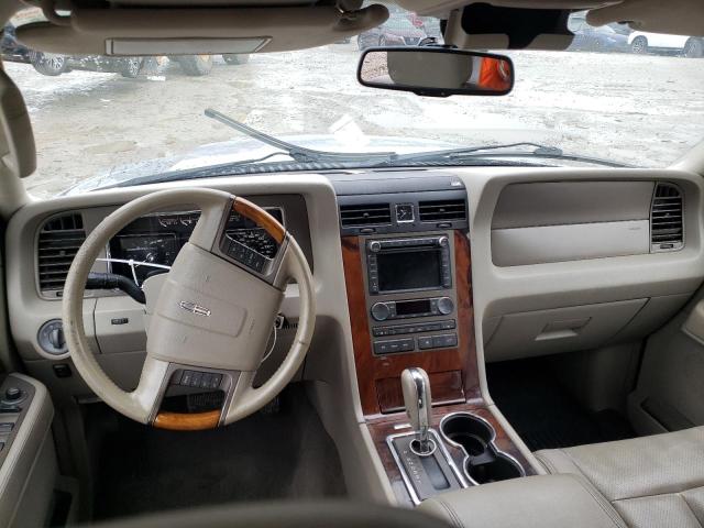Photo 8 from auction – 2011 LINCOLN NAVIGATOR with VIN 5LMJJ3H53BEJ04953