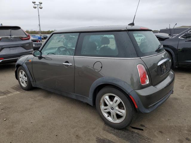 Photo 2 from auction – 2006 MINI COOPER with VIN WMWRC33516TJ79371