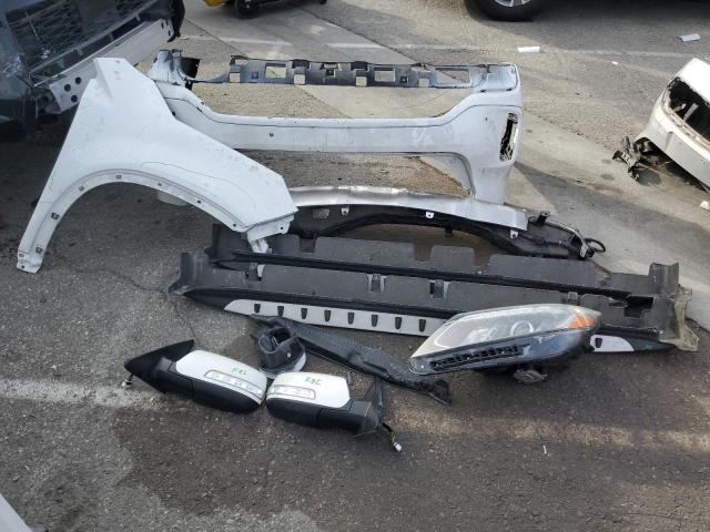 Photo 13 from auction – 2014 KIA SORENTO SX with VIN 5XYKWDA71EG504231