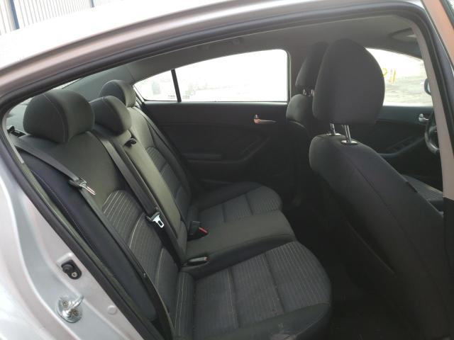 Zdjęcie 10 z aukcji – 2017 KIA FORTE LX z VIN 3KPFL4A72HE017986