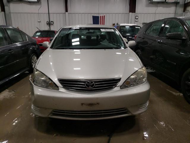 Photo 5 from auction – 2005 TOYOTA CAMRY LE with VIN 4T1BE32K95U407112