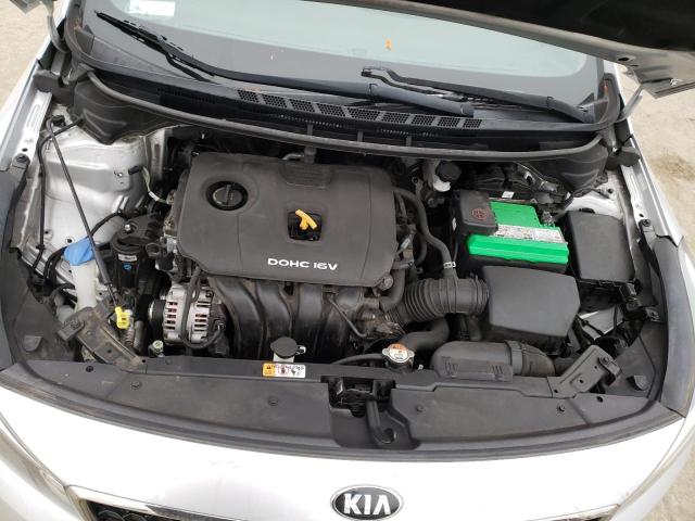 Photo 11 from auction – 2017 KIA FORTE LX with VIN 3KPFL4A76HE007025