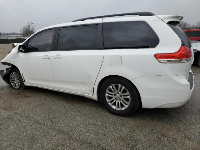 Photo 2 from auction – 2011 TOYOTA SIENNA XLE with VIN 5TDYK3DC8BS060756