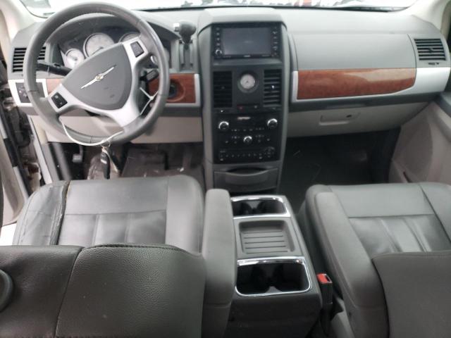 Photo 8 from auction – 2008 CHRYSLER TOWN & COU with VIN 2A8HR54PX8R676110