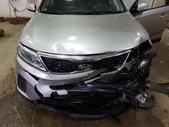 Photo 12 from auction – 2015 KIA SORENTO LX with VIN 5XYKTCA68FG643445