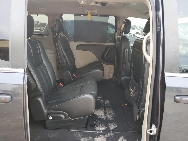 Photo 11 from auction – 2014 CHRYSLER TOWN & COU with VIN 2C4RC1BGXER365409