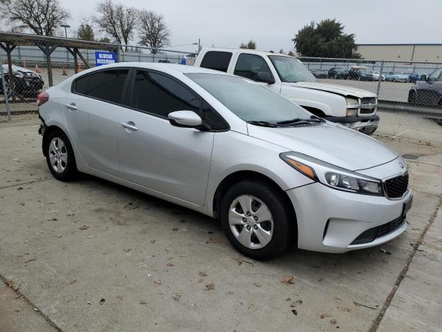 Photo 4 from auction – 2017 KIA FORTE with VIN 3KPFK4A79HE046002