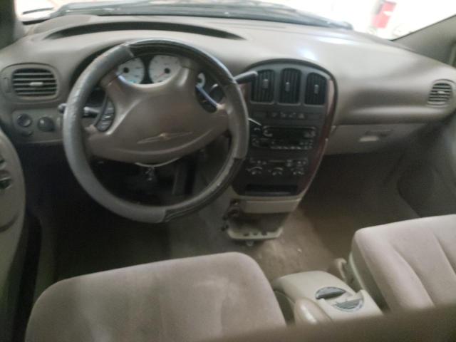 Photo 8 from auction – 2001 CHRYSLER TOWN & COU with VIN 2C8GP74L61R414235