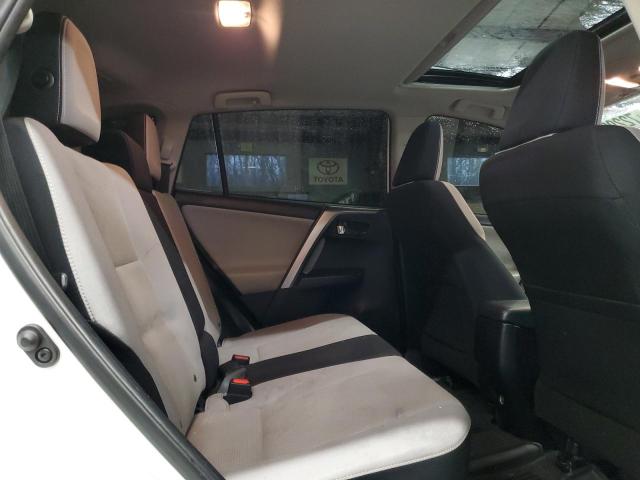 Photo 11 from auction – 2017 TOYOTA RAV4 XLE with VIN JTMRFREV2HJ144699