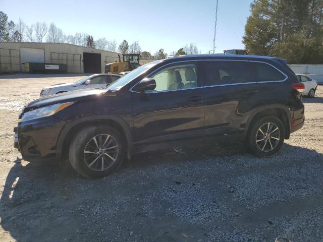 TOYOTA HIGHLANDER 2019 with VIN 5TDJZRFH7KS585431 - Photo from auction