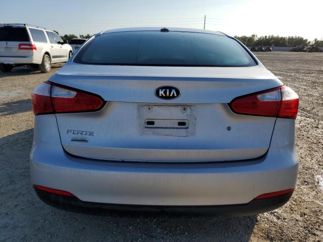 Photo 6 from auction – 2015 KIA FORTE LX with VIN KNAFK4A64F5409982