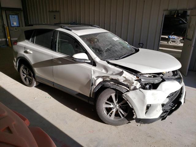 Photo 4 from auction – 2017 TOYOTA RAV4 XLE with VIN JTMWFREV9HJ131595