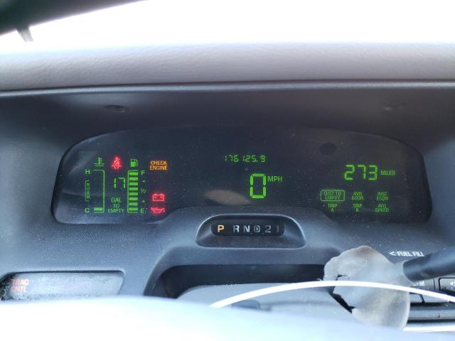 Photo 9 from auction – 1999 FORD CROWN VICT with VIN 2FAFP74W4XX118292