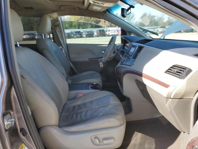 Photo 7 from auction – 2013 TOYOTA SIENNA XLE with VIN 5TDYK3DC8DS331205