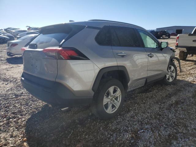Photo 3 from auction – 2021 TOYOTA RAV4 XLE with VIN 2T3W1RFV0MC145704
