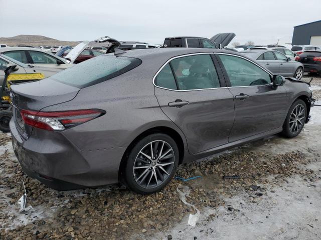 Photo 3 from auction – 2022 TOYOTA CAMRY XLE with VIN 4T1F31AK2NU595520