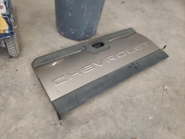 Photo 12 from auction – 2002 CHEVROLET AVALANCHE with VIN 3GNEK13T32G265853